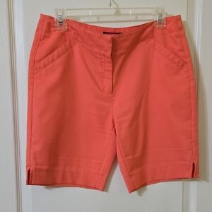 Women's Coral Shorts, Sz 6. Very Nice Material!